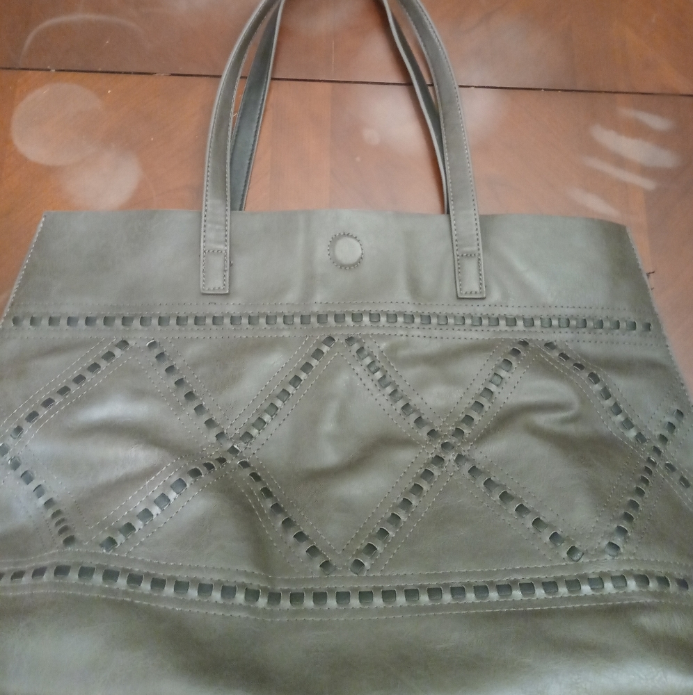 Tote - Picture 5 of 7